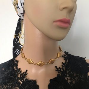 Chanel Authentic vintage necklace choker gold